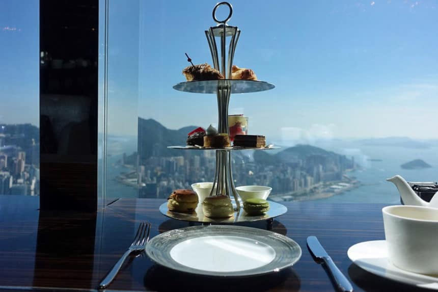 香港『ザ ラウンジ＆バー（ザ・リッツ・カールトン香港）』で地上102階からの絶景アフタヌーンティー
