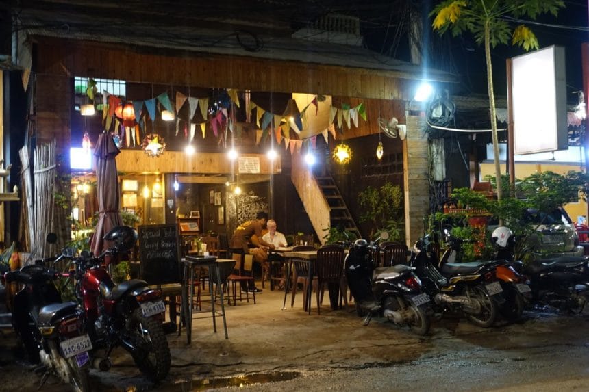 カンボジア・シェムリアップ『プー レストラン＆バー（Pou Restaurant and Bar）』カンボジア料理