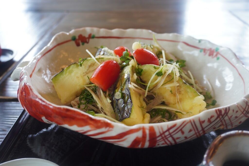 新潟糸魚川『手打ちそば 菊右ヱ門（きくえもん）』※ミシュランプレート