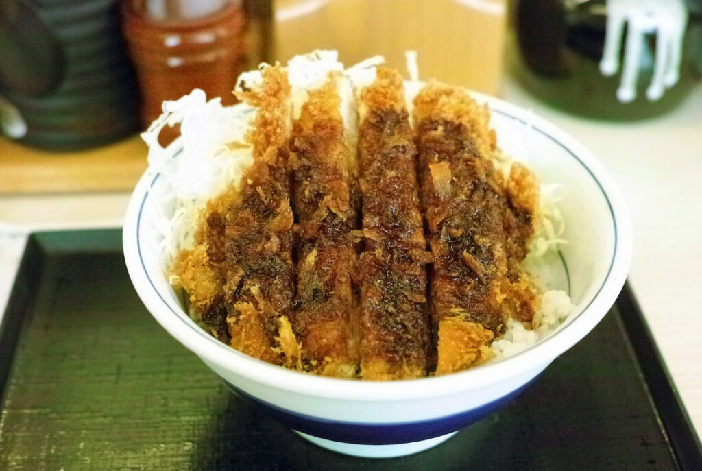 伊那北駅『青い塔』
