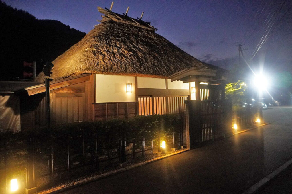 長野・岡谷市『やなのうなぎ 観光荘 岡谷本店』うなぎ