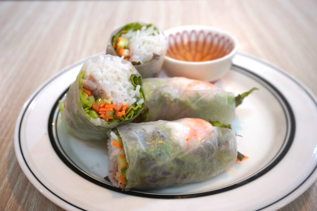 伊那北駅『 ミン チャウ クァン（MINH CHÂU QUÁN）』ベトナム料理